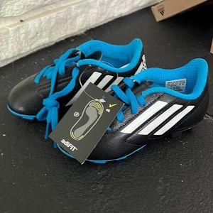 Adidas outdoor soccer shoes NWT and box